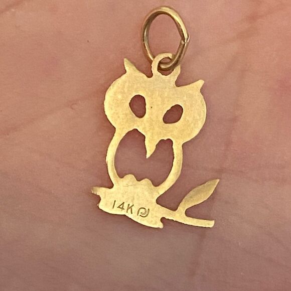 14k Openwork Flat Owl Charm - Picture 2 of 4
